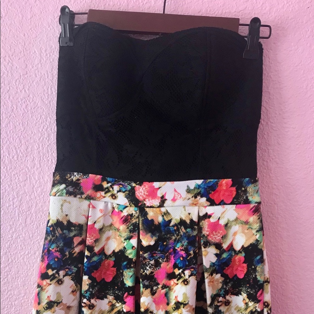 Strapless dress
